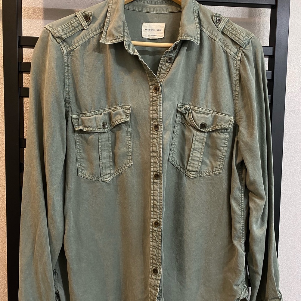 American Eagle button up! 🦅